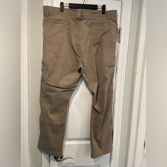 Wrangler Mens Size 32x30 Khaki Nylon Stretch Zip Up Cargo Hiking Outdoor Pants - Picture 3 of 8